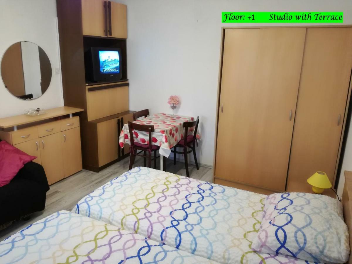 Vile Park Studio Apartments Porec Ngoại thất bức ảnh